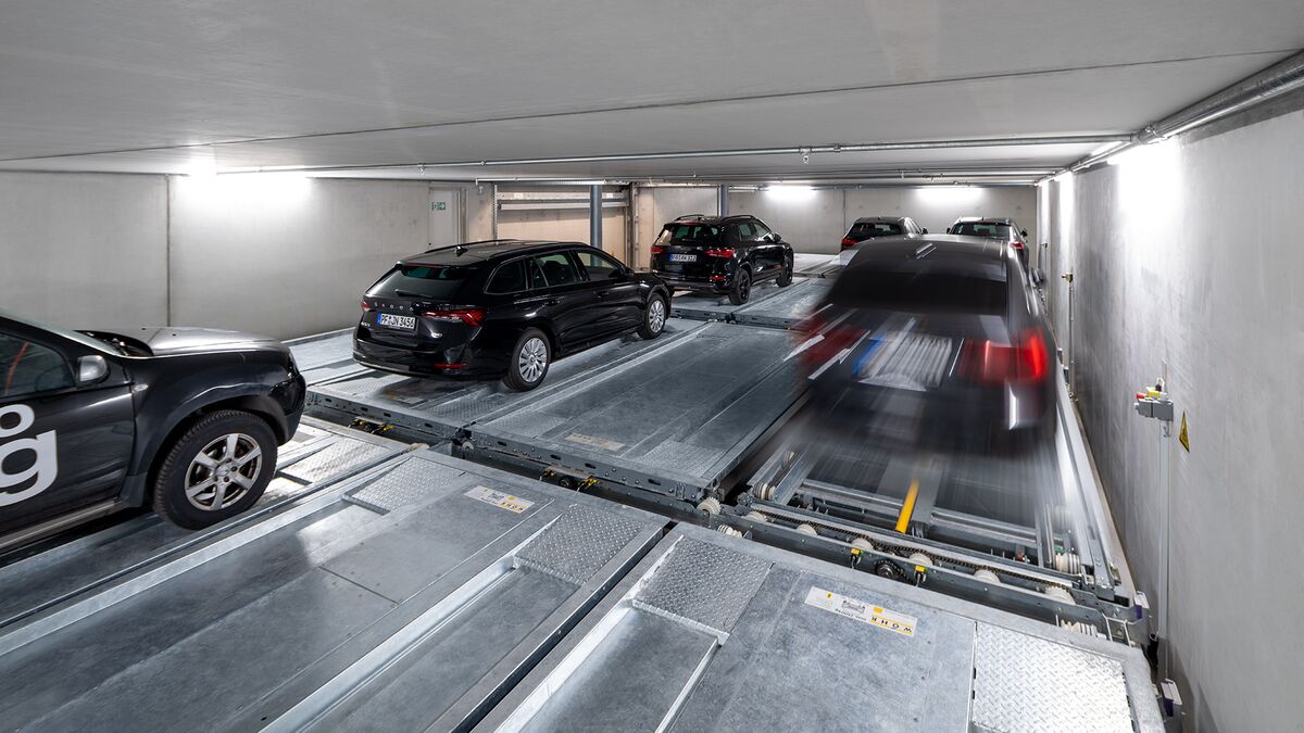 Cars parked in the parking system in the underground car park