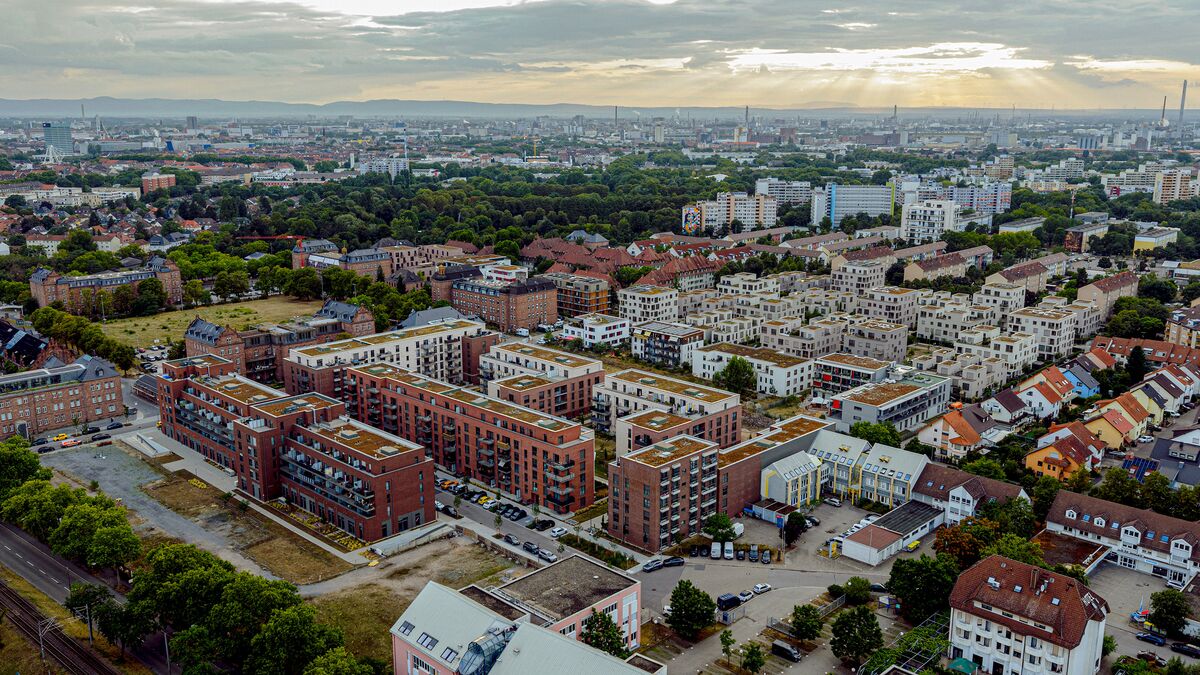 Aerial view of the entire site of the ‘Turley’ district in Mannheim Image of a city model with integrated park systems